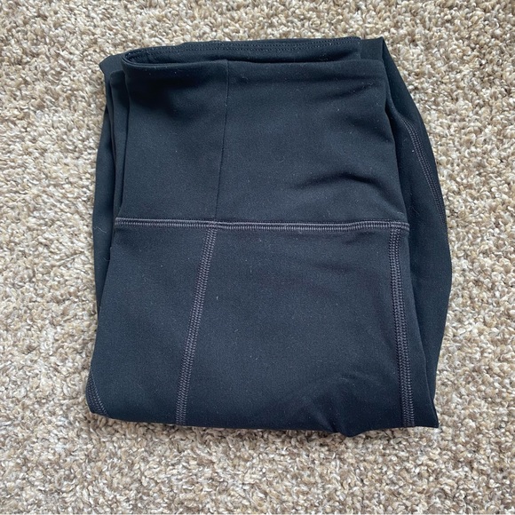 Girlfriend Collective Compressive High-Rise Leggings - Picture 2 of 3